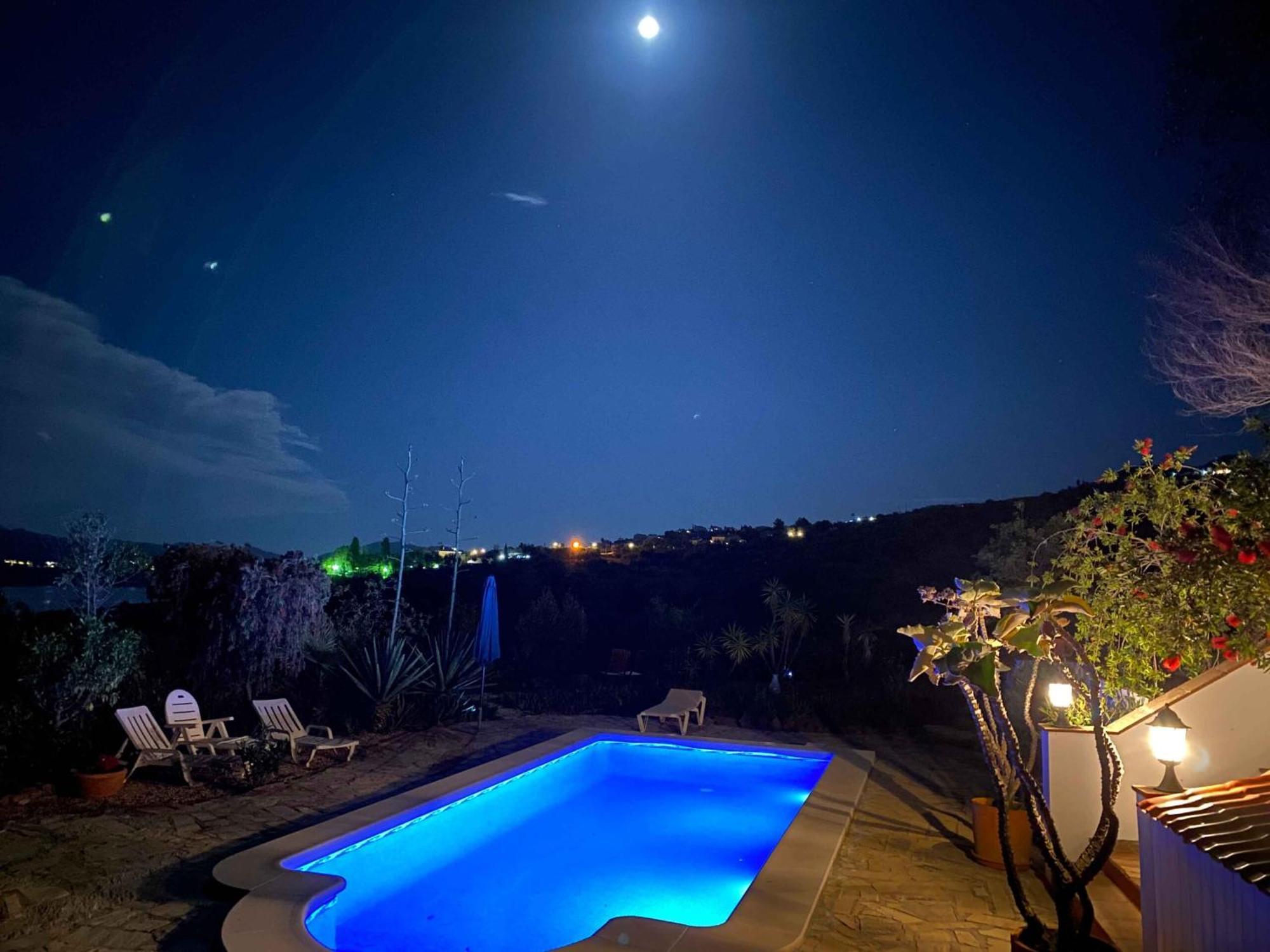 Vila La Rustica En Vinuela, Piscina Privada Exteriér fotografie
